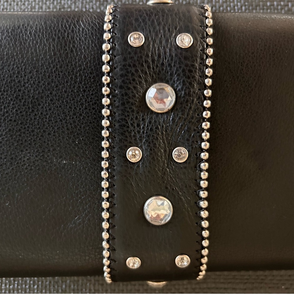 Bling Wallet - Elegant Black Clutch with Silver Accents - Picture 2 of 12
